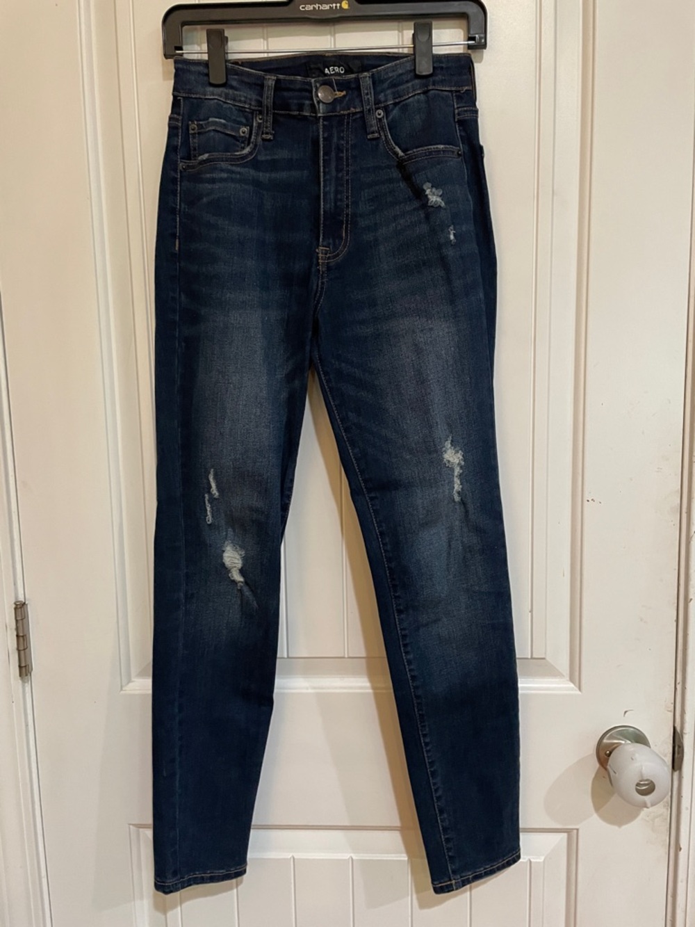 AERO Women's Dark Blue Skinny Jeans with Light Distressing size 6 27” inseam
